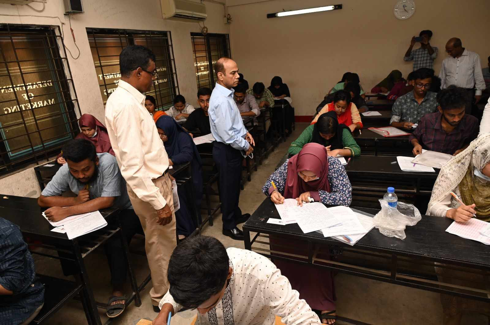 কুবিতে গুচ্ছ পদ্ধতির এ ইউনিটের পরীক্ষা সম্পন্ন